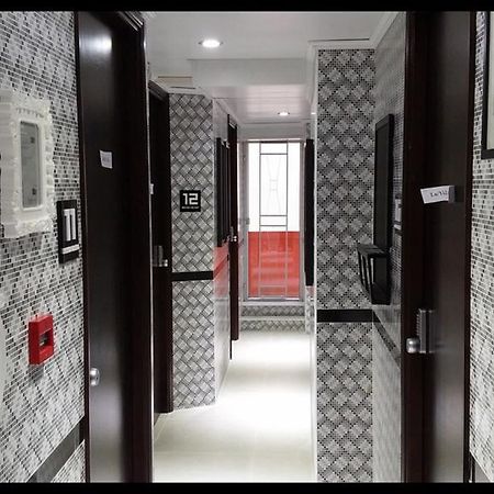 Micro Hotel Hong Kong Bagian luar foto